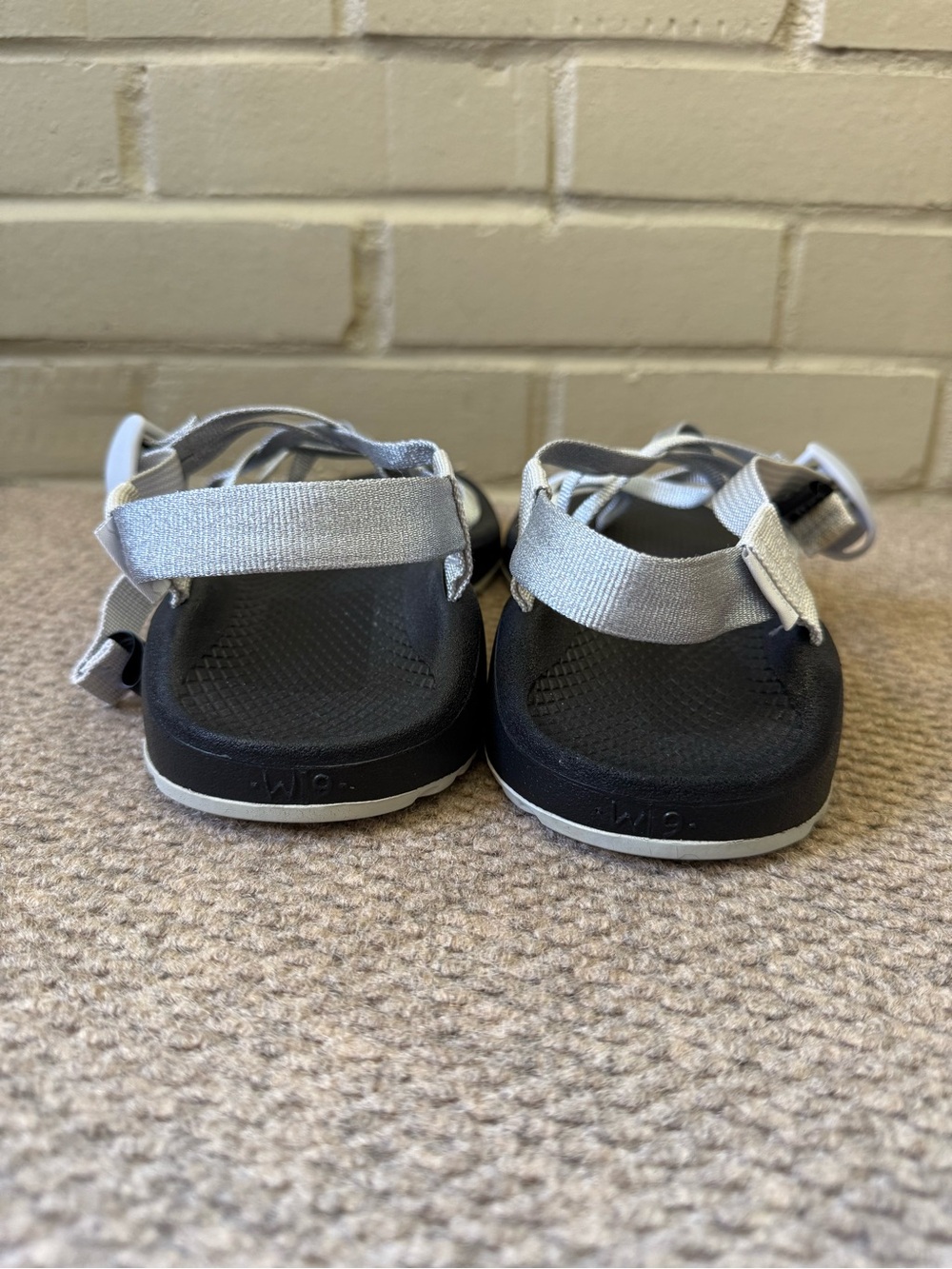 Chacos Women’s ZCloud X2 Strappy Sandals Silver / Black Size 9 EUC Outdoor Gorp - Picture 4 of 7